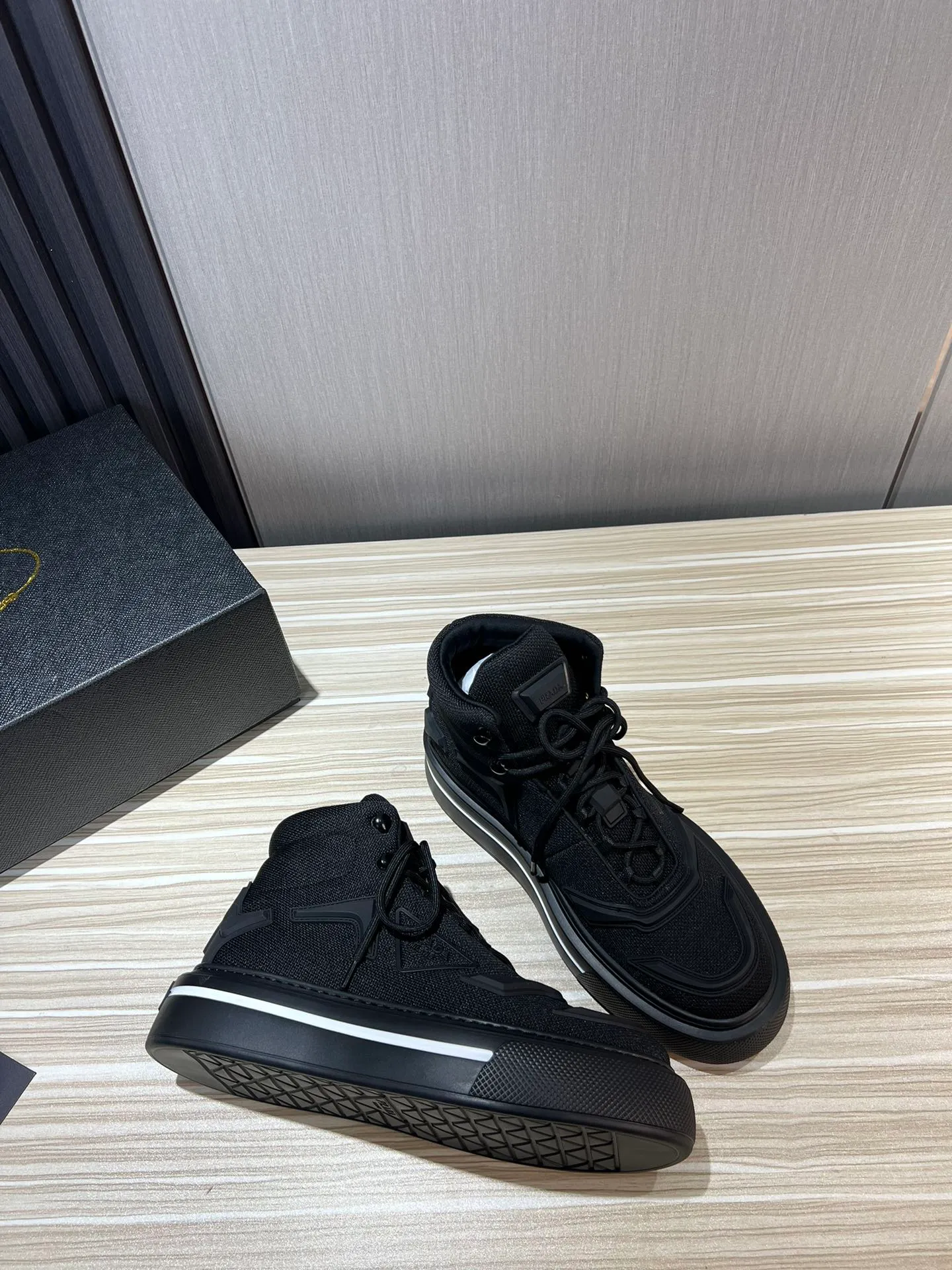 Men's shoes 💰660💰 [PRADA] Popular items in men's shoe counters, synchronized with the official website, high-quality shipments ✔️Original fly-knit film fabric + cowhide lining, 1🆚1 replica, original sole, 38-45 (45 customized, non-refundable)